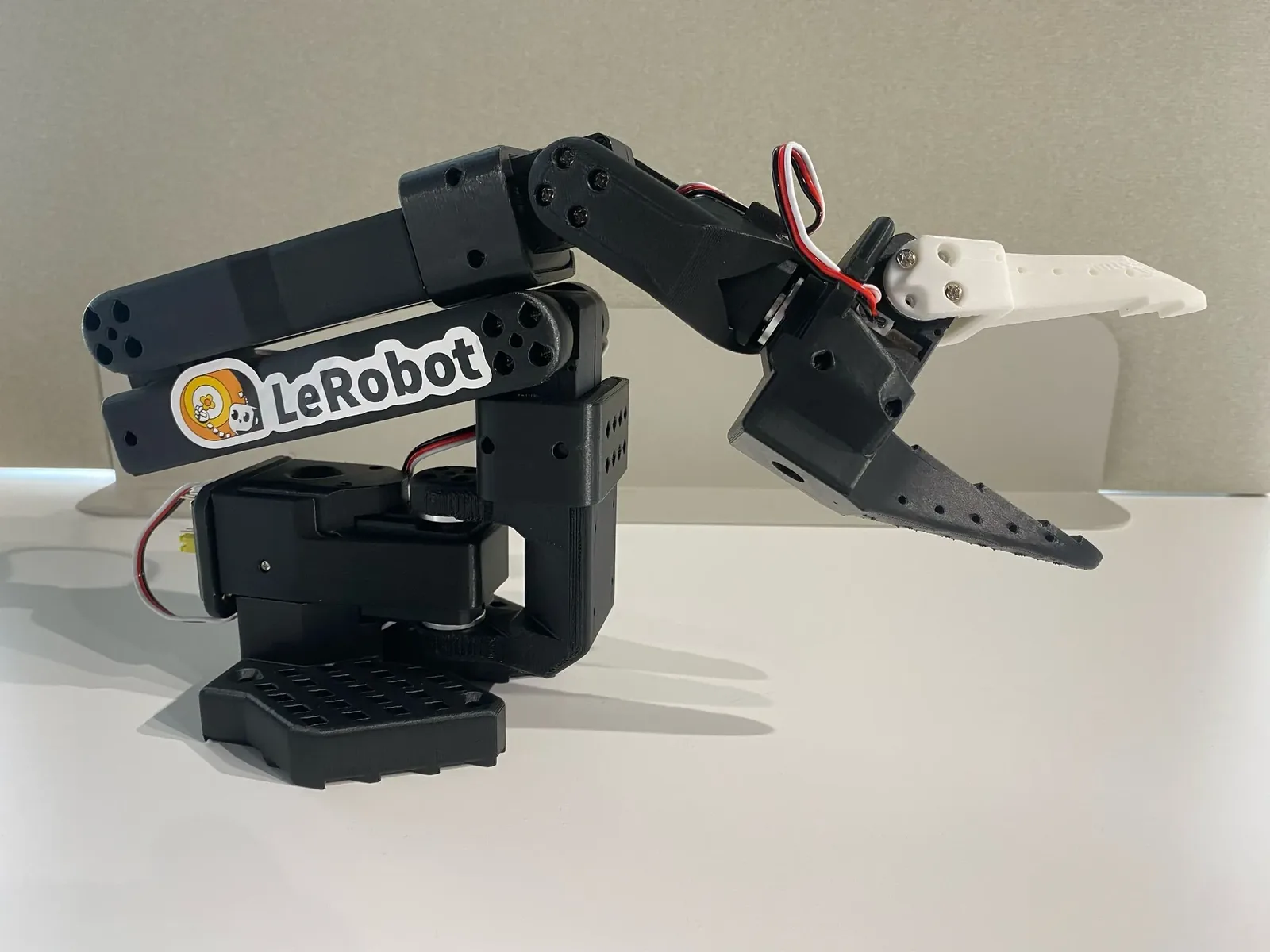 LeRobot SO-101, robot arm kit